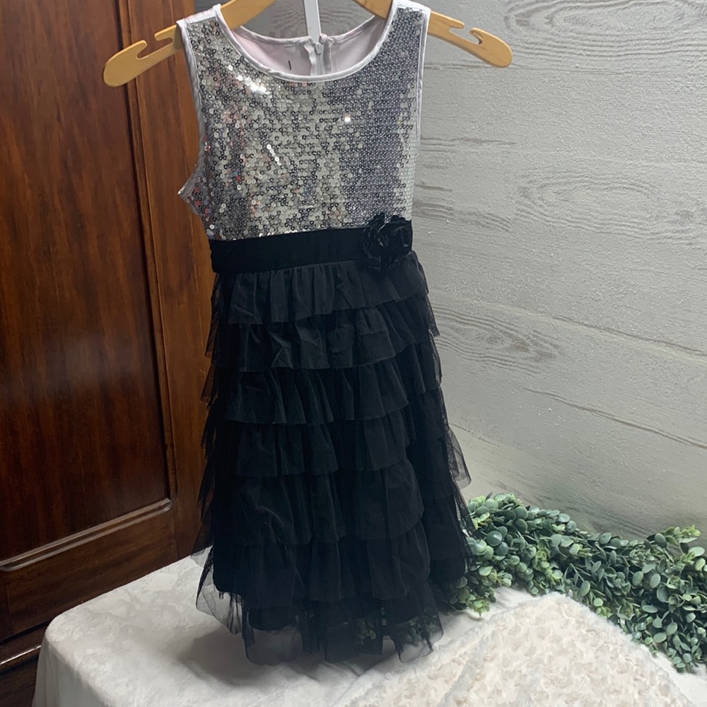 Girls silver sequins and black tulle party dress approximate size 4